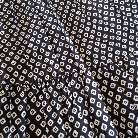 Kori Dress - Picture 2 of 4